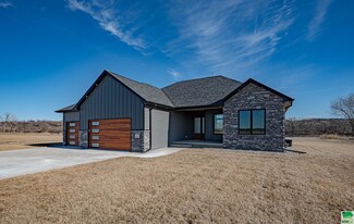 3440 Walnut Ln, South Sioux City, NE 68776