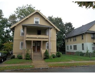 63 Dexter St, Springfield, MA 01105