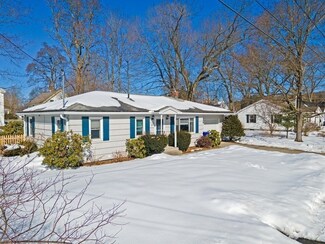 29 Mutter St, Easthampton, MA 01027
