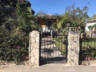522 S Spruce St, Santa Ana, CA 92703