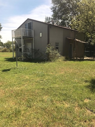 167 W 1st Ave, Welch, OK 74369