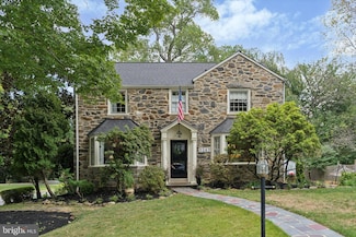 5265 Apache Ln, Drexel Hill, PA 19026