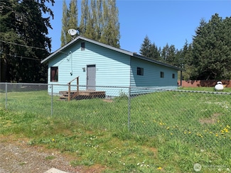 111 3rd St, Port Hadlock, WA 98339
