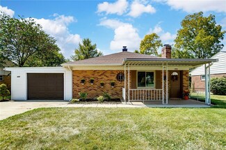 630 Lamont Dr, Dayton, OH 45429