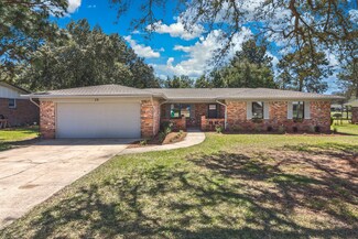 28 Birch Ave, Shalimar, FL 32579