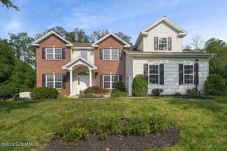 33 Dyke Rd, Latham, NY 12110