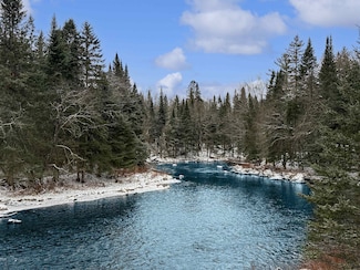 1298 S Main St, Pittsburg, NH 03592