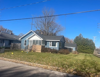 950 Young Ave, Muskegon, MI 49441