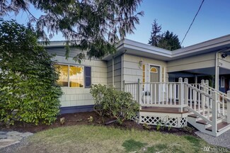 2718 62nd Ave SE, Mercer Island, WA 98040