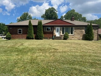 4645 E Pleasant Valley Rd, Seven Hills, OH 44131