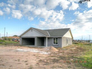 17696 W Foothill Rd, Yarnell, AZ 85362