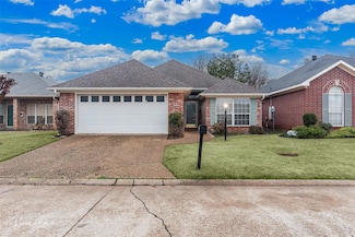 7882 Millicent Cir, Shreveport, LA 71105
