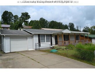 109 Michael Dr, Elkview, WV 25071