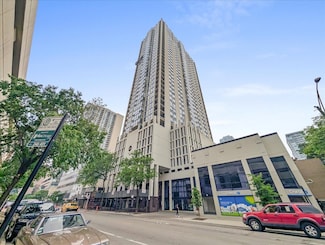 1122 N Clark St Unit 2706, Chicago, IL 60610