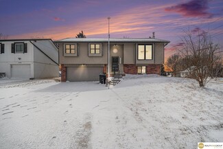 13111 Meredith Ave, Omaha, NE 68164