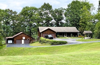 7296 Bardstown Rd, Springfield, KY 40069