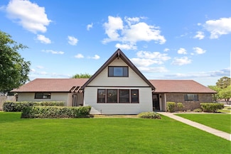 3911 Turtle Creek Dr, Port Arthur, TX 77642