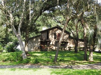 5025 Deleon Oaks Ct, de Leon Springs, FL 32130