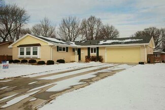 7215 Washington Ave, Windsor Heights, IA 50324
