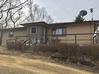 5727 E Freedom Ln, Clinton, WI 53525