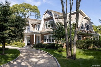 100 Griffing Ave, Westhampton Beach, NY 11978