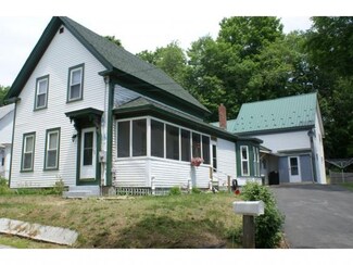 5 Crescent St, Farmington, NH 03835