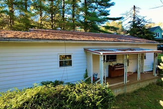 2809 Freestone Valley Rd, Tannersville, VA 24377