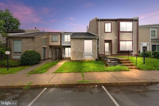10805 Violet Ct, Manassas, VA 20109