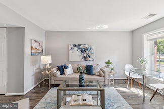 6728 Offutt Ln, Chevy Chase, MD 20815