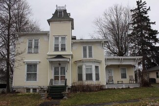 13 Seminary St, Union Springs, NY 13160