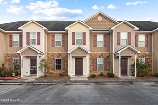 114 W Murrow Ln, Jacksonville, NC 28546
