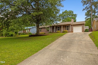 1849 Swann St, Fayetteville, NC 28303