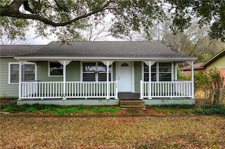 105 Fojt St, Somerville, TX 77879