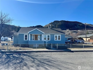 400 Roosevelt Dr, Grand Coulee, WA 99133