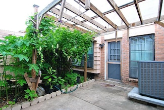 7040 Jetty Ln, Houston, TX 77072