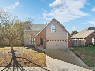 13778 S Oak St, Glenpool, OK 74033