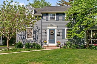 15 Bradford Rd, Rochester, NY 14618