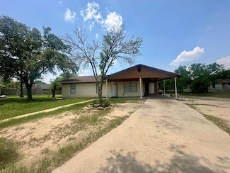 899 Jalisco Cir, Eagle Pass, TX 78852