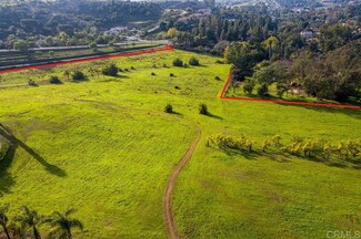 3574 Hollyberry Dr, Vista, CA 92084