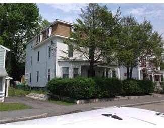 35 Benefit St, Worcester, MA 01610