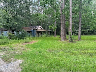 2220 Falcon Rd, Gautier, MS 39553
