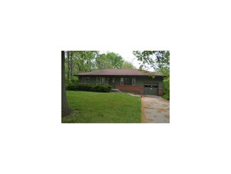 3610 Ashland Ridge Rd, Kansas City, MO 64129