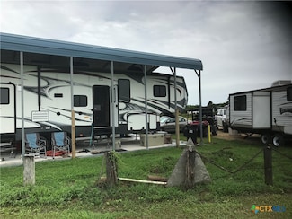 193 Silk Stocking St, Port Lavaca, TX 77979