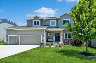 310 Orchard Hills Dr, Norwalk, IA 50211