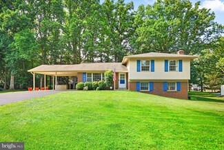 18011 Mill Creek Dr, Derwood, MD 20855