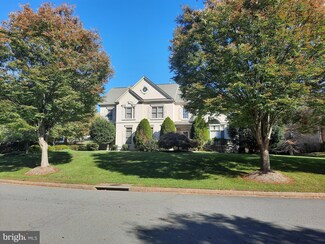 1407 Woodhurst Blvd, McLean, VA 22102