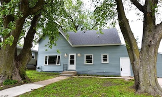 280 N 3rd St, Mc Callsburg, IA 50154