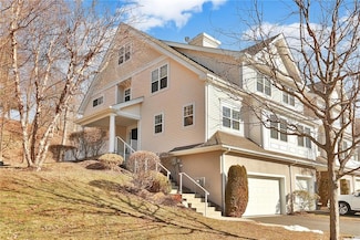 86 Hillcrest Ln Unit 86, Peekskill, NY 10566