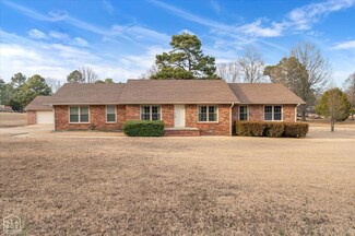 1216 Bennett Dr, Jonesboro, AR 72401