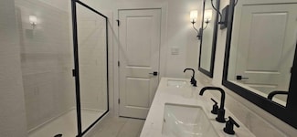 8423 Bay Ridge Cir, Baytown, TX 77523